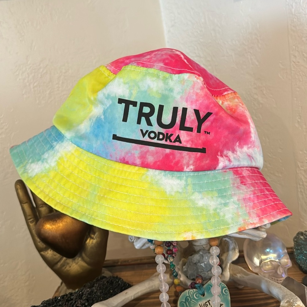 NWOT Truly Vodka Promo Tie Dye Bucket Hat OS